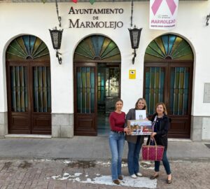 La alcaldesa de Lopera paraliza las licencias tras reunirse con SOS Rural